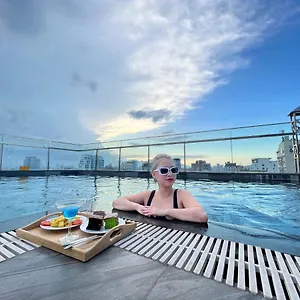 https://golden-line-danang-hotel.dananghotels.net