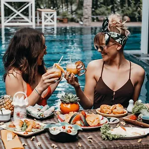 https://g-boutique-resort.hotelsofhoian.com